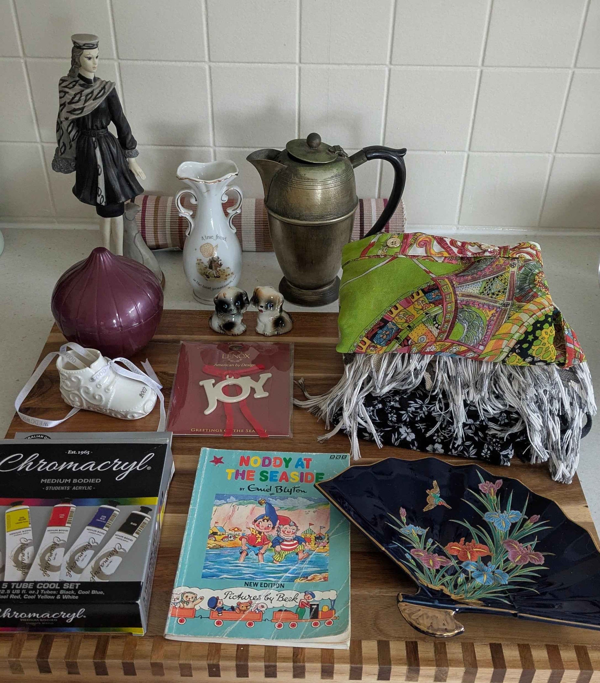 Mystery Box - Surprise Fashion & Homewares Thrift Haul